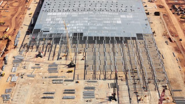 Data Centers Propel Nonresidential Construction Growth Amid Declines