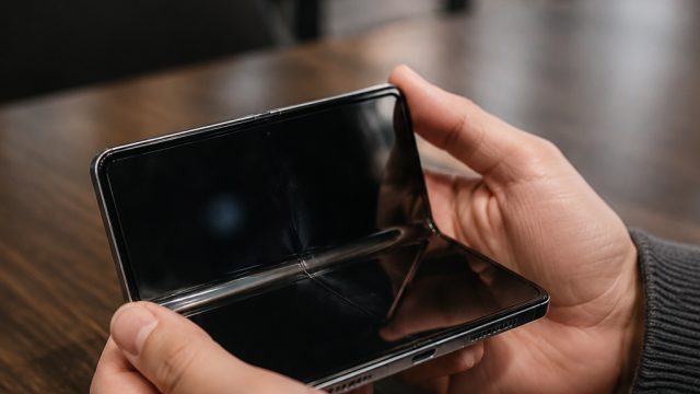 The Hidden Challenges of Foldable Phones: What Users Need to Know