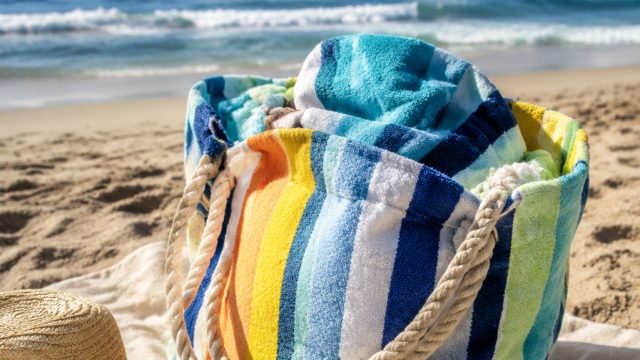 Transforming Old Towels into Stylish Beach Bags: A Sustainable Trend