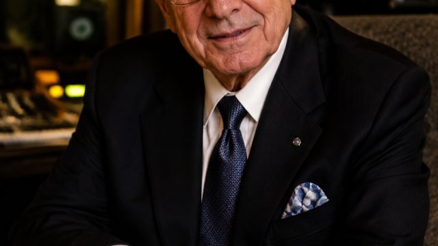 Celebrating the Legacy of Clive Davis: A Music Industry Icon