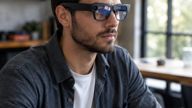 Exploring the Impact of Smart Glasses on Our Lives Today