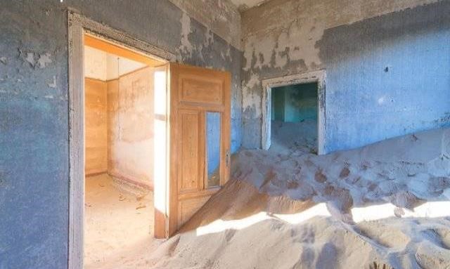 This town was once full of diamonds, and now the houses are like a ghost town_Picture 1
